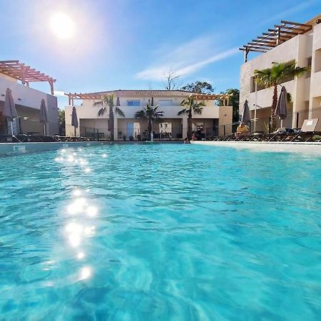 Marine De Bravone T2 Terrasse Front De Mer - Plage Pieds Dans L'Eau - Clim - Piscine - Wifi Linguizzetta Εξωτερικό φωτογραφία