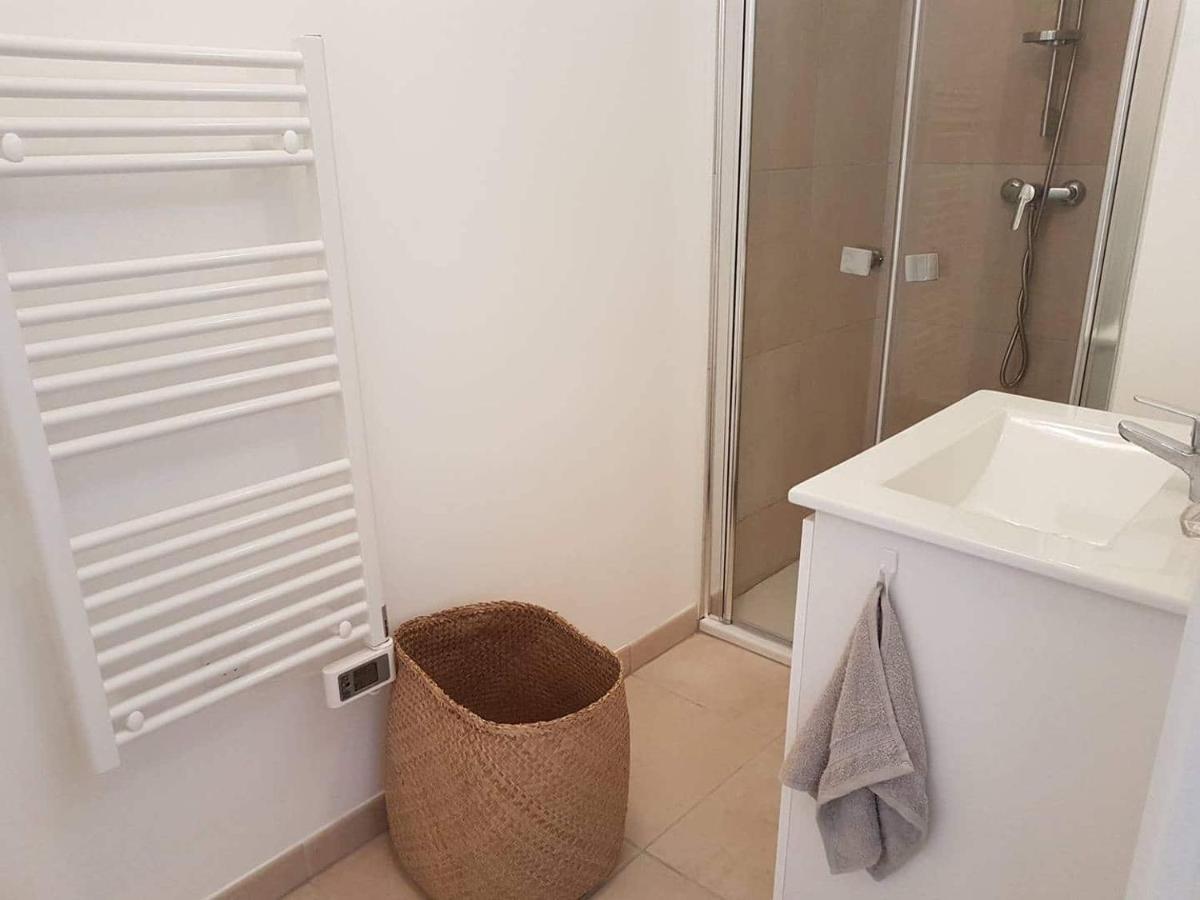Marine De Bravone T2 Terrasse Front De Mer - Plage Pieds Dans L'Eau - Clim - Piscine - Wifi Linguizzetta Εξωτερικό φωτογραφία