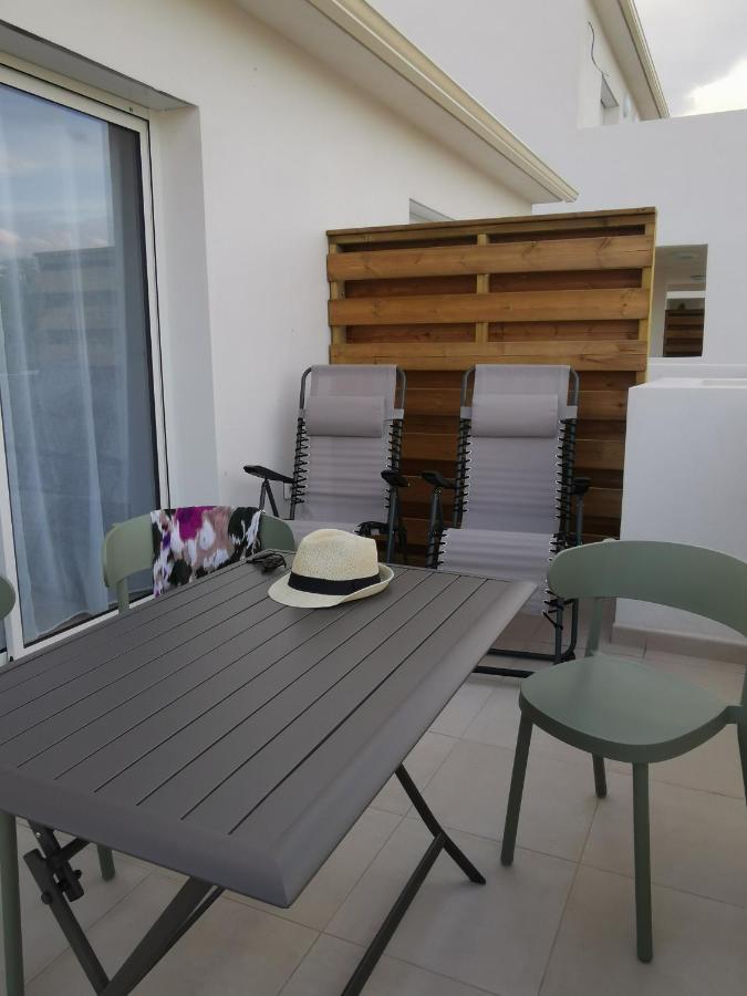 Marine De Bravone T2 Terrasse Front De Mer - Plage Pieds Dans L'Eau - Clim - Piscine - Wifi Linguizzetta Εξωτερικό φωτογραφία